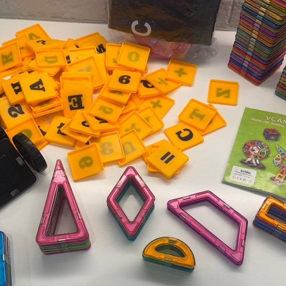 Colorful Magnetic Building Blocks Set - Picture 7 of 9